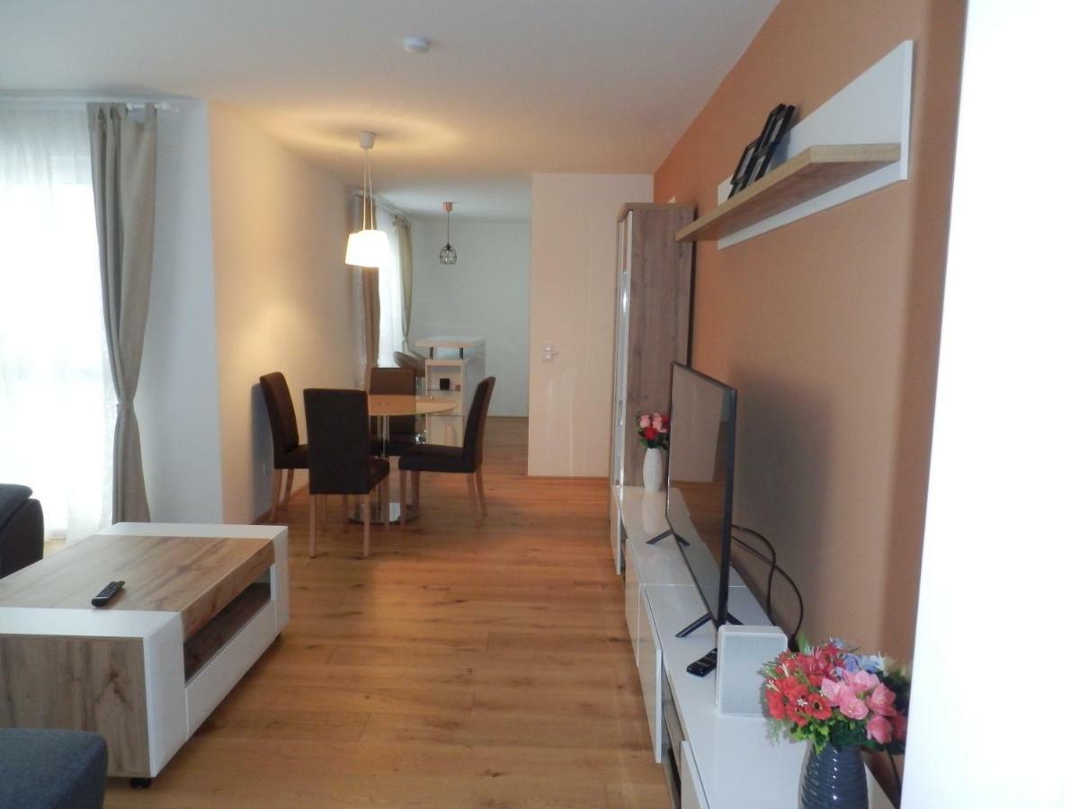Spacious, Modern 1-Bdrm Apt Near Vic & Austria Ctr Apartment Vienna Exterior photo