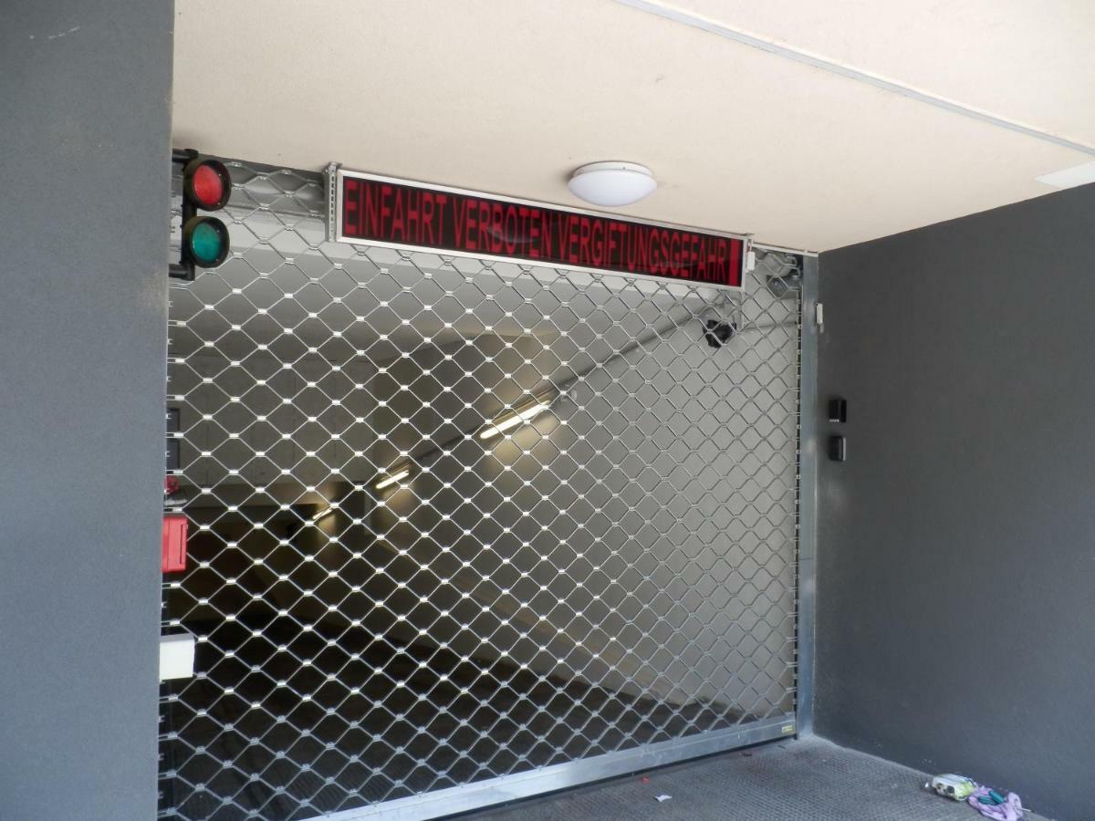 Spacious, Modern 1-Bdrm Apt Near Vic & Austria Ctr Apartment Vienna Exterior photo