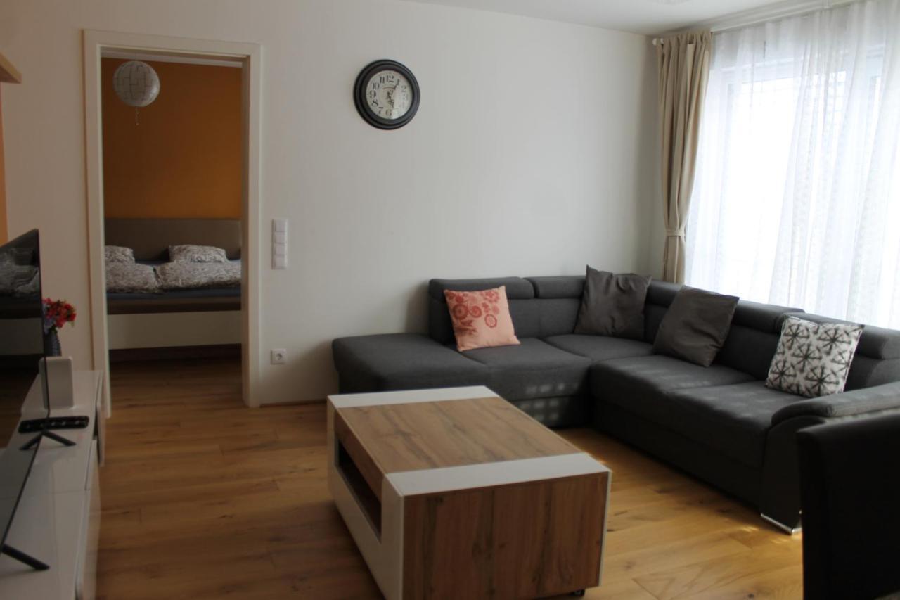 Spacious, Modern 1-Bdrm Apt Near Vic & Austria Ctr Apartment Vienna Exterior photo